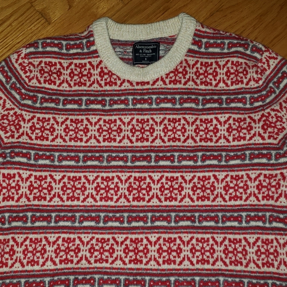A&F Men's Red Fair Isle Sweater - Picture 2 of 5